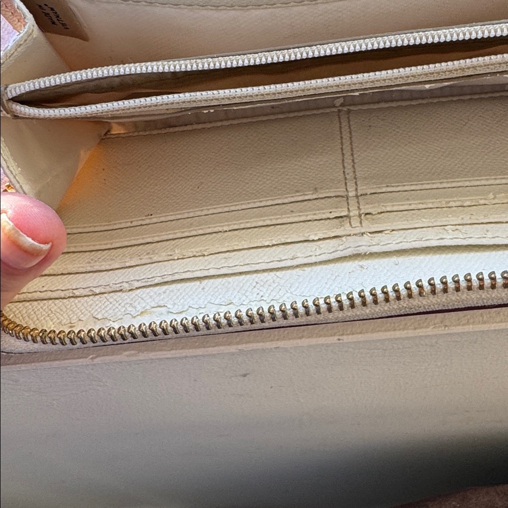 Coach Cream Embossed Wallet - Picture 6 of 8